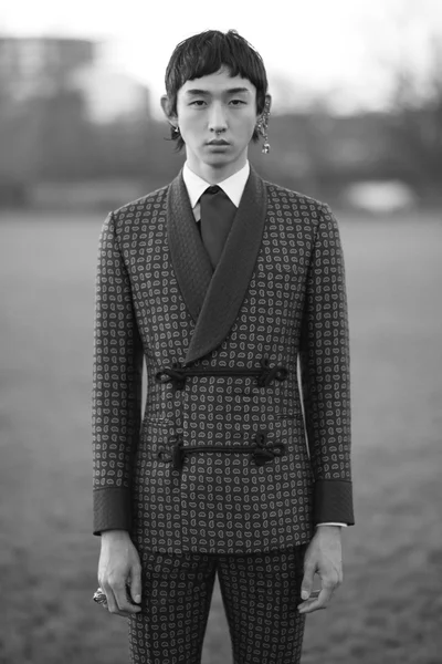 Look 17